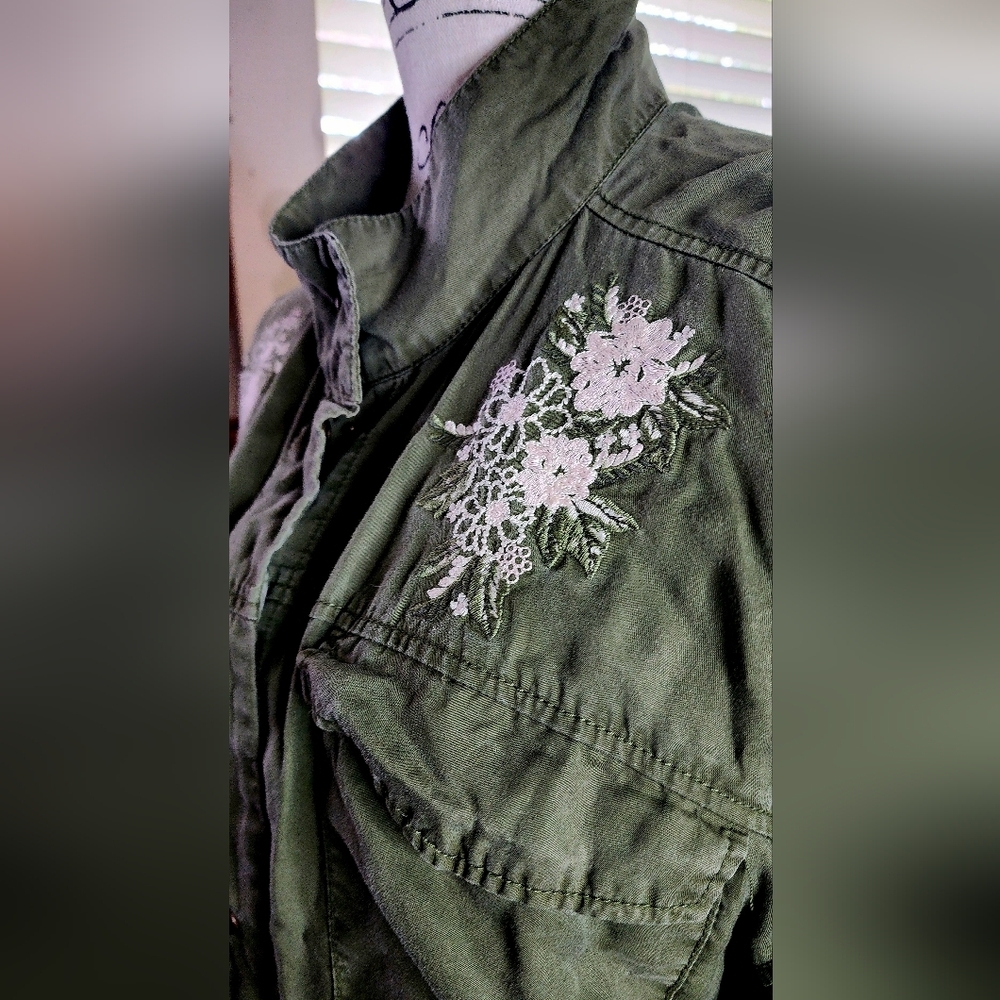 Embroidered Utility Jacket - Picture 3 of 7